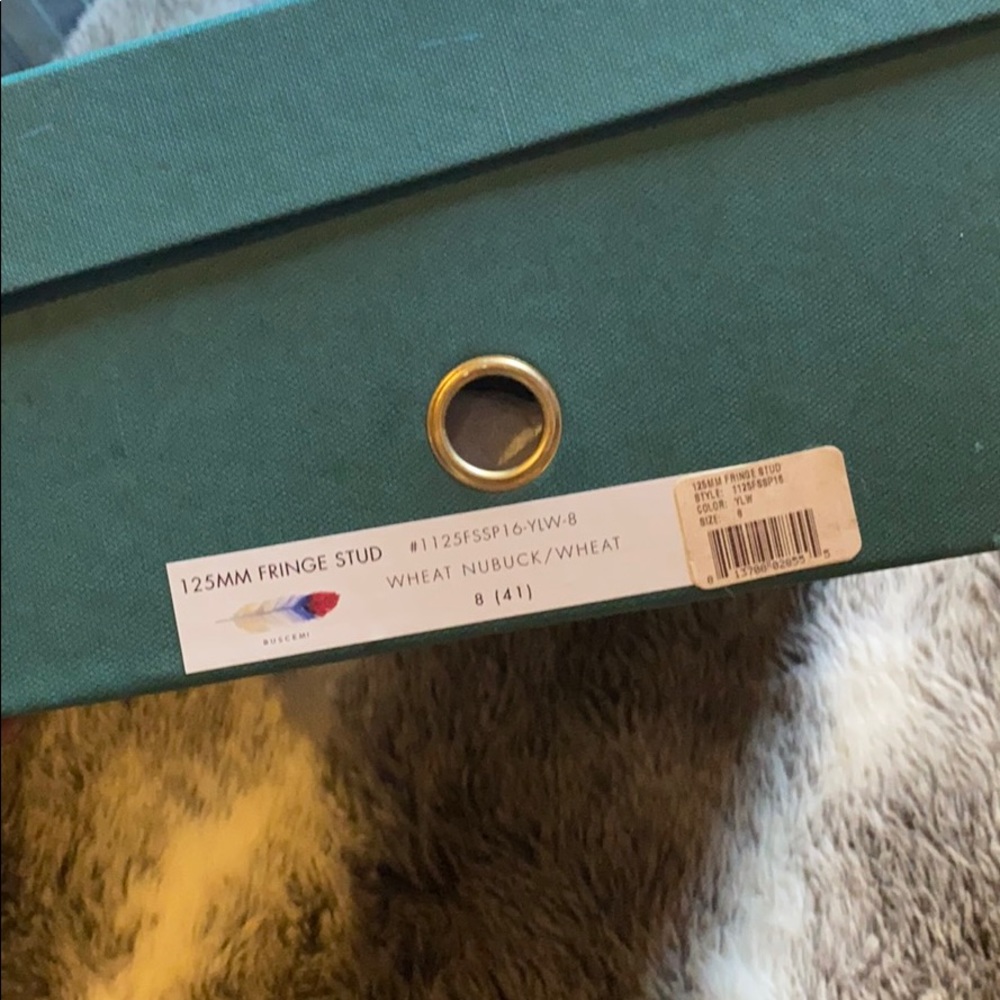 Size 8 - Picture 4 of 4
